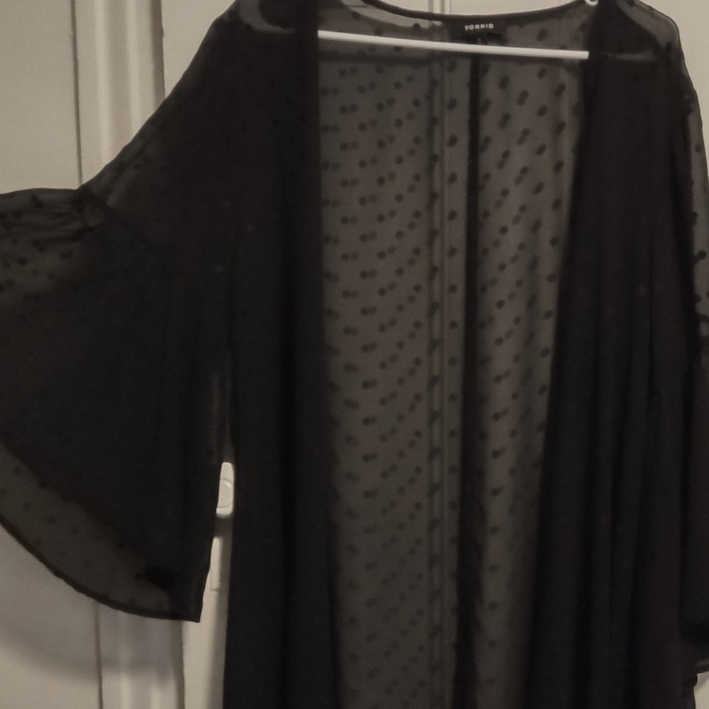 Torrid Size 2   Sheer black kimono  2x  18/20